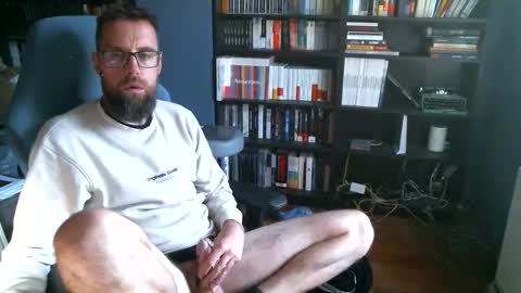 Snapshot of stefffg chatting on 09/28/25, 08:20 MeStef online show from 09/28/25, 08:20