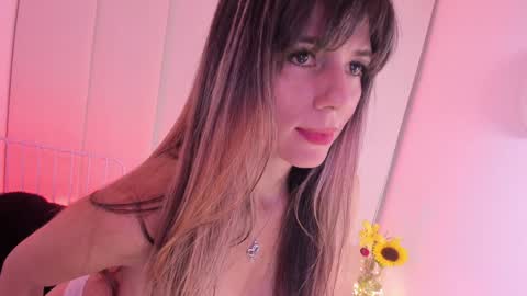Snapshot of steffy_dan chatting on 02/05/25, 06:35 Steffy online show from 02/05/25, 06:35