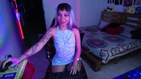 Snapshot of stefh420 chatting on 10/31/25, 04:02   online show from 10/31/25, 04:02