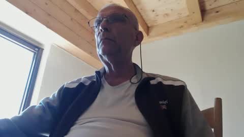 Snapshot of stefi444466 chatting on 04/25/26, 12:08 stefi444466 online show from 04/25/26, 12:08