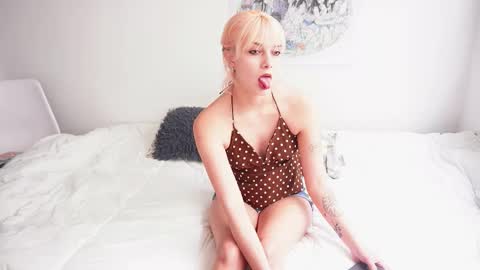 Stef online show from 02/09/26, 06:56