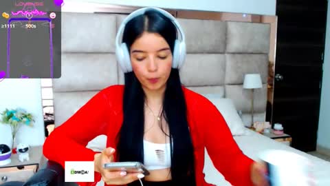 Stefany online show from 03/10/25, 03:45