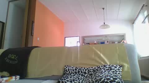 steki038434 online show from 02/15/25, 10:33