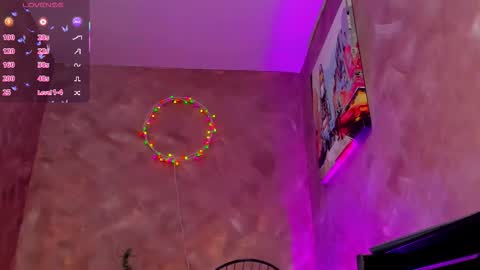 Snapshot of stela__gs chatting on 12/18/25, 08:15 stella online show from 12/18/25, 08:15