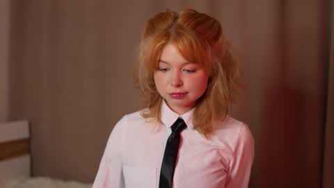 Stella online show from 09/21/25, 10:55