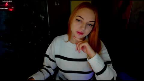 Snapshot of stella__cox chatting on 12/22/24, 06:39 Stella Cox online show from 12/22/24, 06:39