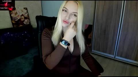 Stella  Cox online show from 11/15/25, 06:44
