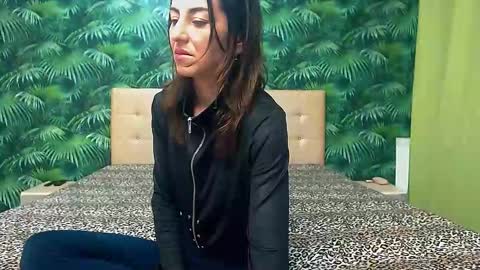 Stella John online show from 01/03/25, 05:50