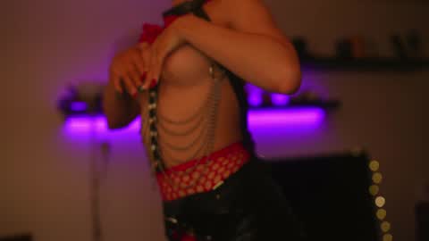 Stella online show from 12/07/24, 06:21