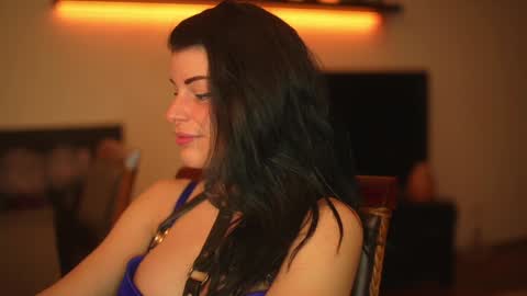 Stella online show from 12/17/24, 05:51