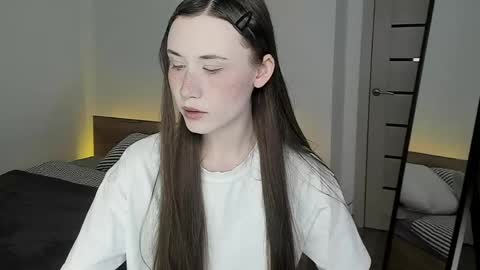 stella_sunny online show from 05/11/26, 12:05