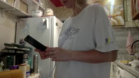 Snapshot of stella_walters chatting on 06/11/26, 12:32 stella_walters online show from 06/11/26, 12:32