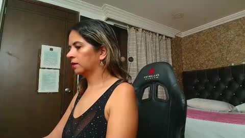 Estella online show from 09/08/25, 07:35