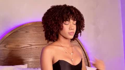 S T E L L A online show from 10/17/25, 11:18