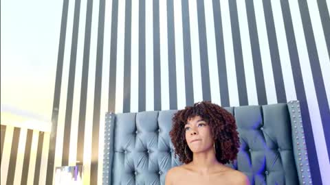 S T E L L A online show from 11/22/25, 10:31