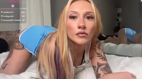 Snapshot of stellacorbet chatting on 11/15/25, 03:15 stellacorbet online show from 11/15/25, 03:15