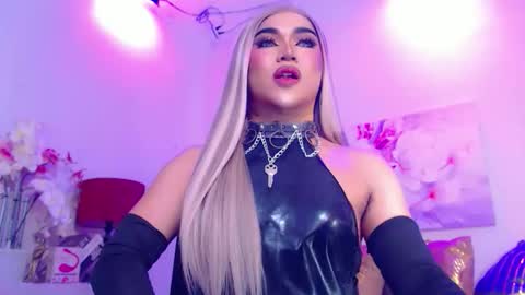 CALL ME STELLA online show from 05/01/26, 06:18