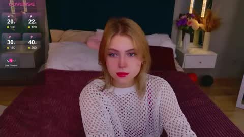 Stella 3 online show from 11/08/25, 05:18