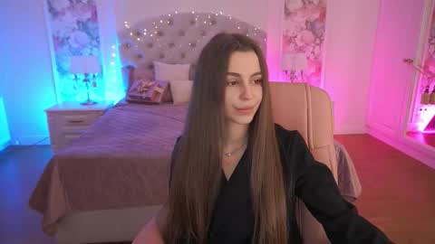 Snapshot of stellahoneywell chatting on 12/18/25, 07:47 stellahoneywell online show from 12/18/25, 07:47