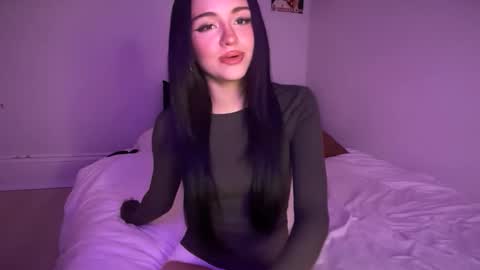 stellapearl online show from 12/05/25, 08:16