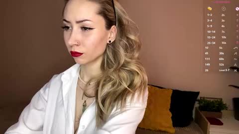 Alexia online show from 02/17/26, 08:22