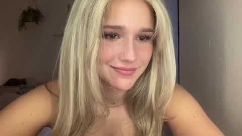 Snapshot of stellaraexox chatting on 01/22/25, 11:53 stellaraexox online show from 01/22/25, 11:53