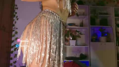 stellart_ online show from 11/22/25, 11:15