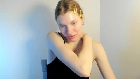 S T E L L A online show from 11/07/25, 10:04