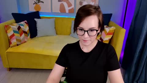 Snapshot of stellawills chatting on 01/13/25, 02:21 Stella online show from 01/13/25, 02:21