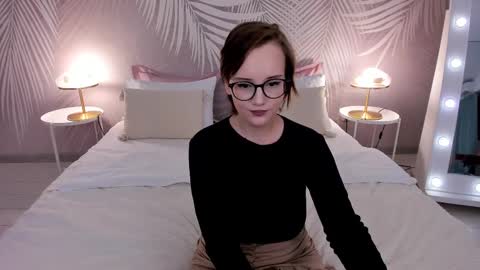 Snapshot of stellawills chatting on 02/16/25, 08:21 Stella online show from 02/16/25, 08:21