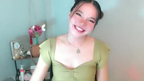 Snapshot of stellaxtemptationx chatting on 12/05/25, 08:01 Stella sweet online show from 12/05/25, 08:01