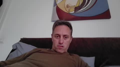 Snapshot of sten015 chatting on 03/11/25, 02:40 sten015 online show from 03/11/25, 02:40