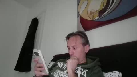 Snapshot of sten015 chatting on 01/08/26, 01:02 sten015 online show from 01/08/26, 01:02