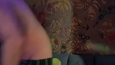 Snapshot of stenlyvrbich chatting on 02/24/25, 01:24 lee online show from 02/24/25, 01:24