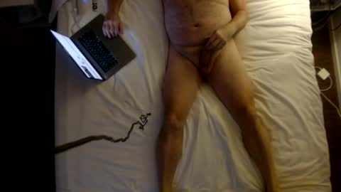 Snapshot of stensurfarn chatting on 03/11/25, 09:26 stensurfarn online show from 03/11/25, 09:26