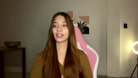 Snapshot of steph_y1030 chatting on 02/05/25, 06:13 stephany online show from 02/05/25, 06:13