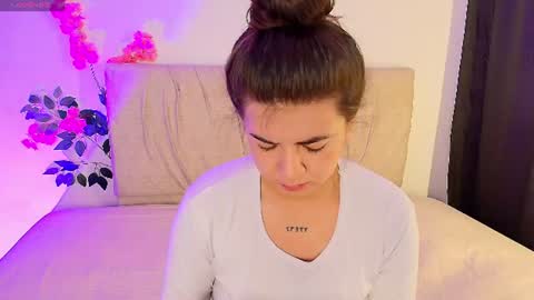 Emma online show from 06/14/26, 01:58
