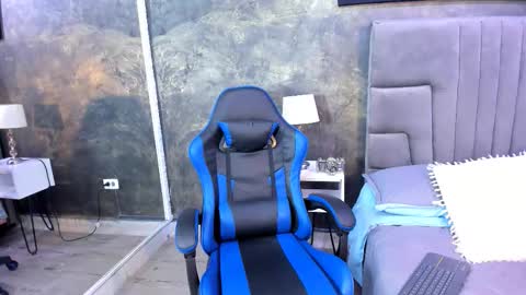 Snapshot of stephane_rouss chatting on 09/15/25, 10:43 Stephane Rouss online show from 09/15/25, 10:43