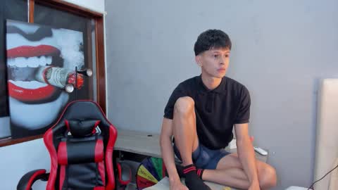 Snapshot of stephane_rouss chatting on 09/28/25, 08:03 Stephane Rouss online show from 09/28/25, 08:03