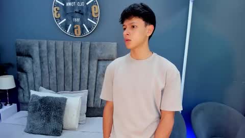 Snapshot of stephane_rouss chatting on 10/28/25, 09:06 Stephane Rouss online show from 10/28/25, 09:06