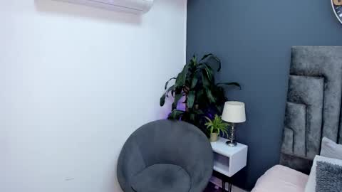 Snapshot of stephane_rouss chatting on 10/31/25, 07:59 Stephane Rouss online show from 10/31/25, 07:59