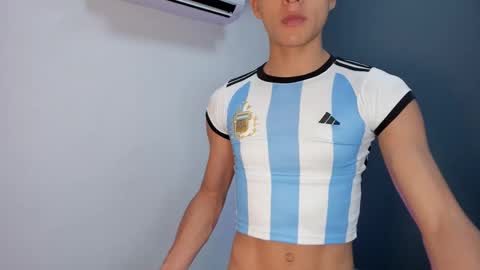 Snapshot of stephane_rouss chatting on 11/21/25, 08:07 Stephane Rouss online show from 11/21/25, 08:07