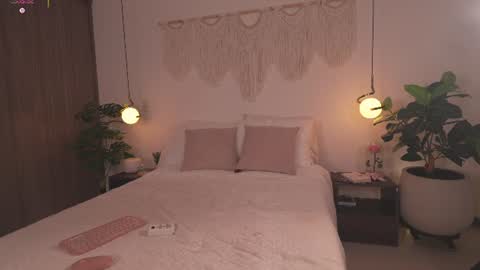 Snapshot of stephania_let chatting on 07/17/26, 11:50 stephania_let online show from 07/17/26, 11:50