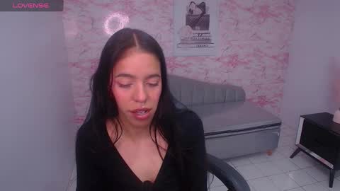 Snapshot of stephania_t chatting on 01/09/25, 03:15 Stephania online show from 01/09/25, 03:15