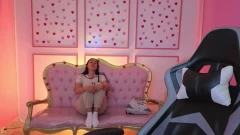 Snapshot of stephania_t chatting on 09/13/25, 12:27 Stephania online show from 09/13/25, 12:27