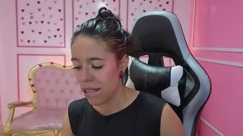 Snapshot of stephania_t chatting on 10/11/25, 11:42 Stephania online show from 10/11/25, 11:42