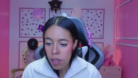 Snapshot of stephania_t chatting on 10/16/25, 11:55 Stephania online show from 10/16/25, 11:55