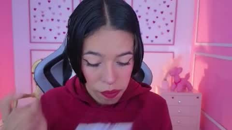 Snapshot of stephania_t chatting on 10/23/25, 11:42 Stephania online show from 10/23/25, 11:42