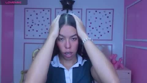 Snapshot of stephania_t chatting on 11/04/25, 12:37 Stephania online show from 11/04/25, 12:37