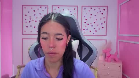 Stephania online show from 02/11/26, 12:21